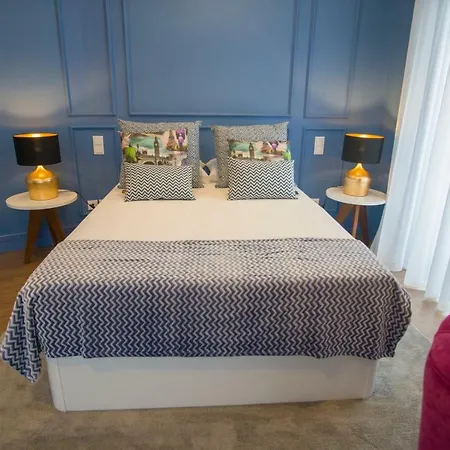 Zigzag Hostal *