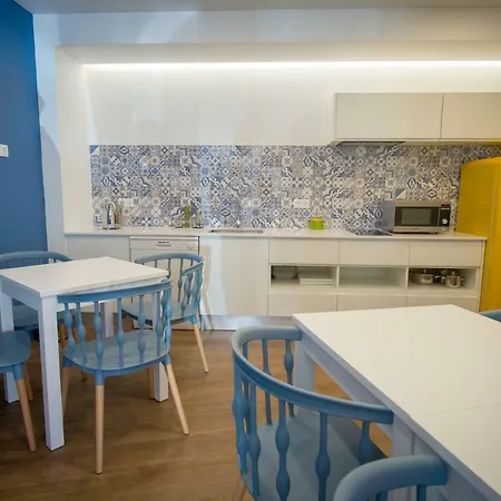 Hostal Zigzag *