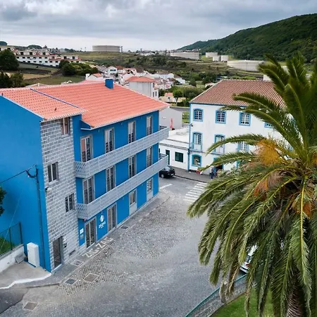 Zigzag Hostal