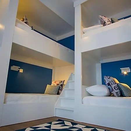 Zigzag Hostel