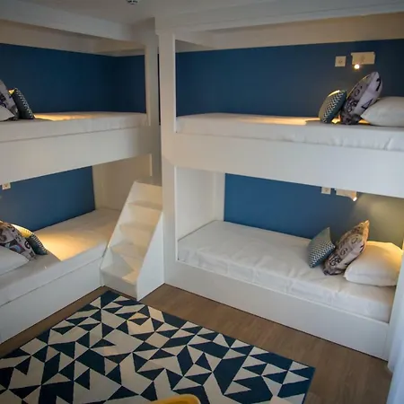 Zigzag Albergue *