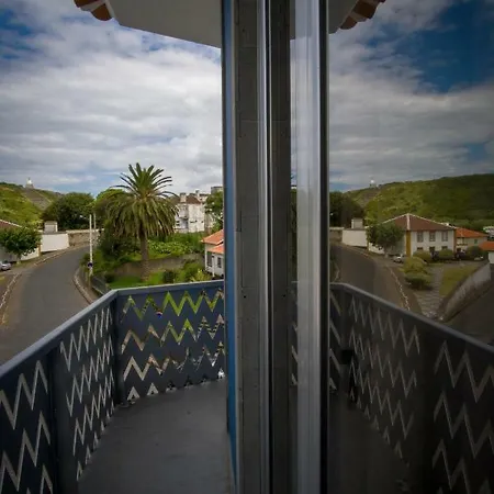 Zigzag Albergue