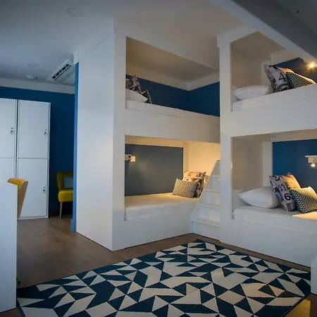 Zigzag Albergue